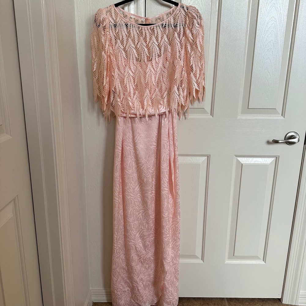 Vintage 80s Pink Satin Jacquard Gown Lace Capelet‎ Overlay | ILGWU Union Made